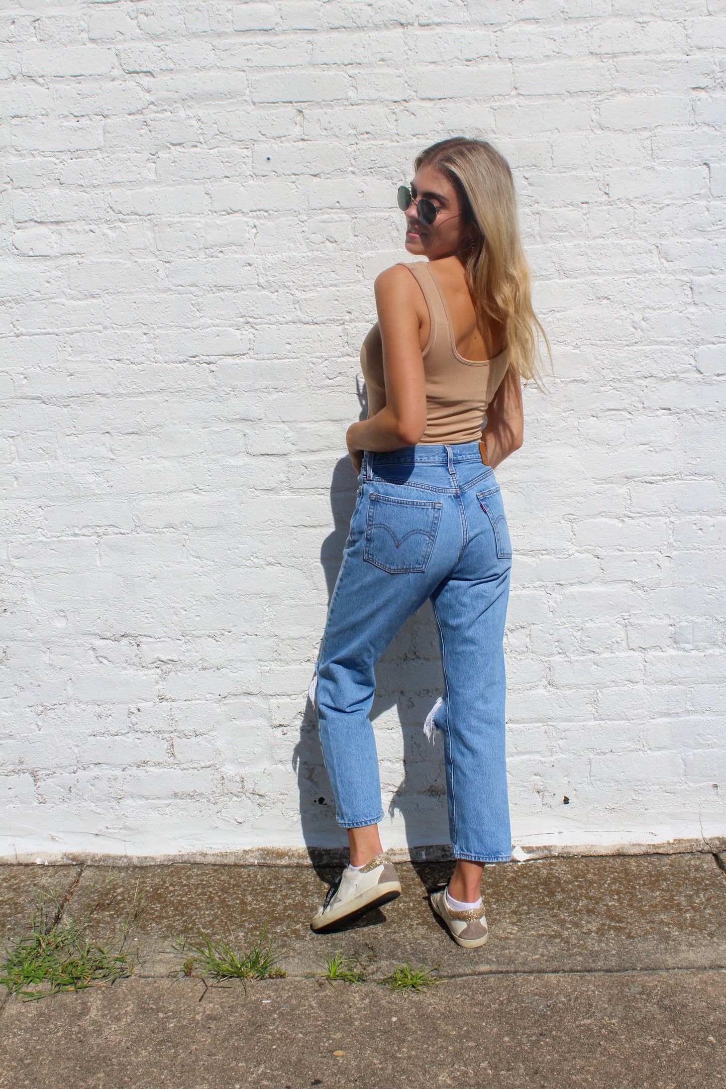 Tan Built In Reversible Tank